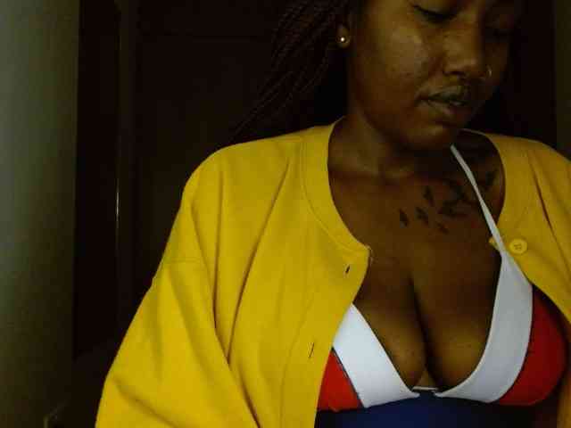 Prety-chocolatte webcam