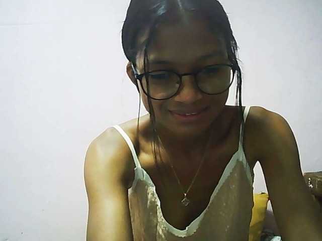 Yalane Live Cam and Statistics on UnifiedCams