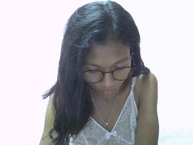 Yalane Live Webcam on BongaCams