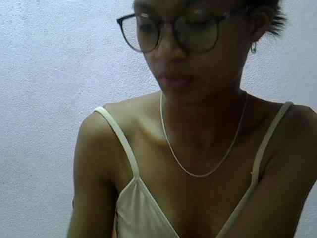 Yalane Live Webcam on BongaCams