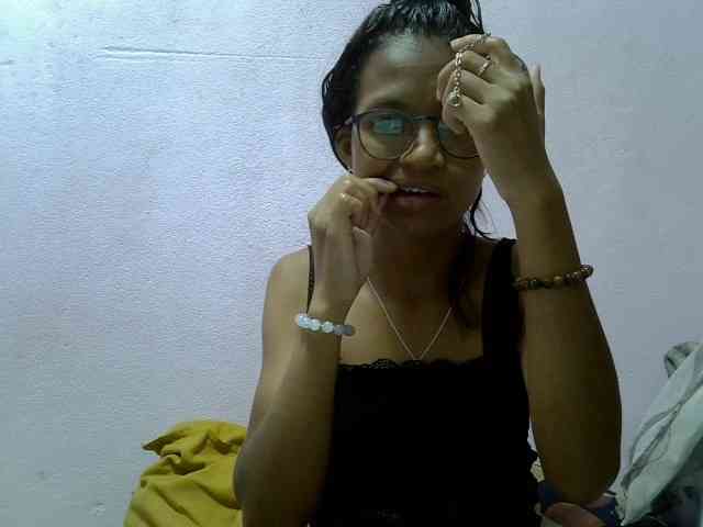 Yalane Live Webcam on BongaCams