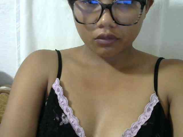 Anelah Live Webcam on BongaCams