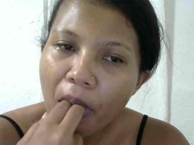 Anelah Live Webcam on BongaCams