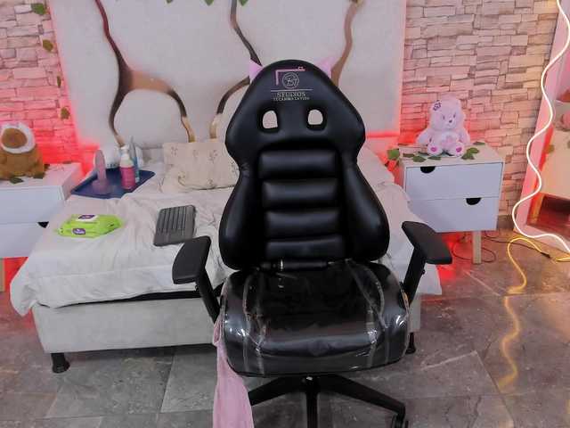 CASSE-TAY's BongaCams show and profile