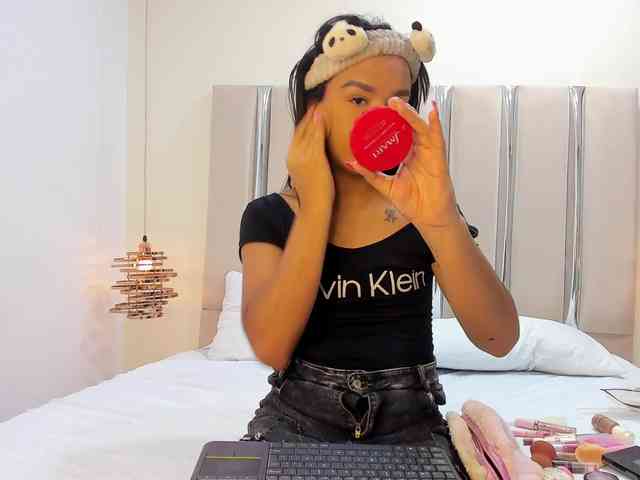 CandyPink Live Webcam on BongaCams