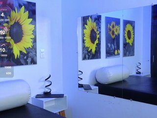 Briana-giil Porn Show