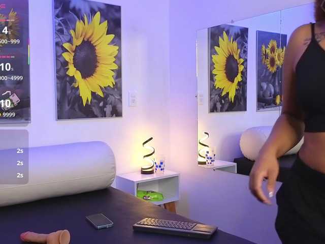 Briana-giil's BongaCams show and profile