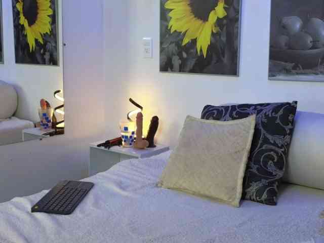 Briana-giil Briana-giil