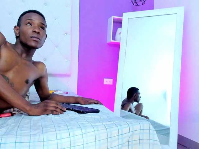 Ebonys-naughty's BongaCams show and profile