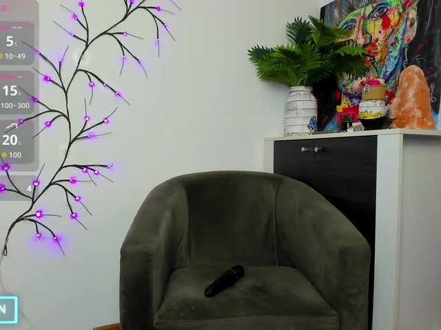 LeahNoir's BongaCams show and profile