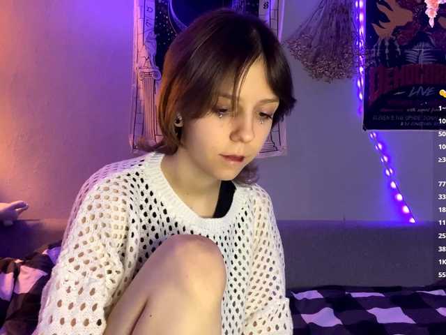  JustinaFoor chat room