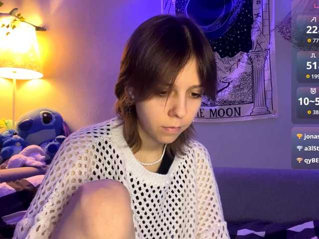  JustinaFoor chat room