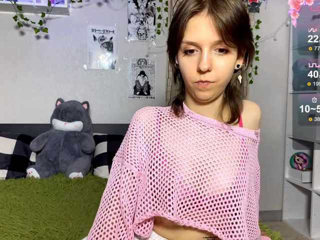 JustinaFoor's BongaCams show and profile