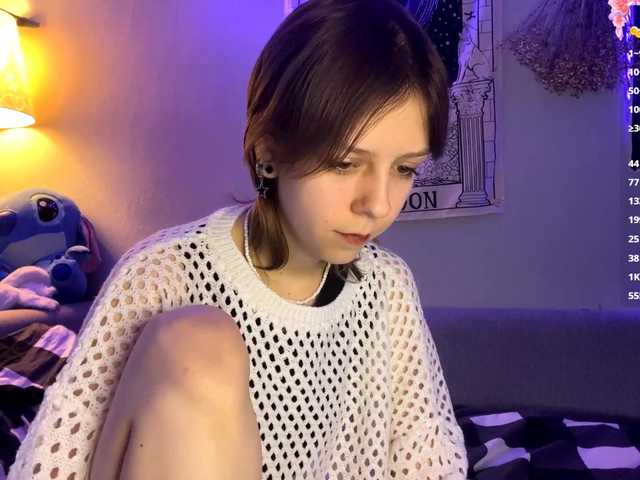  JustinaFoor chat room