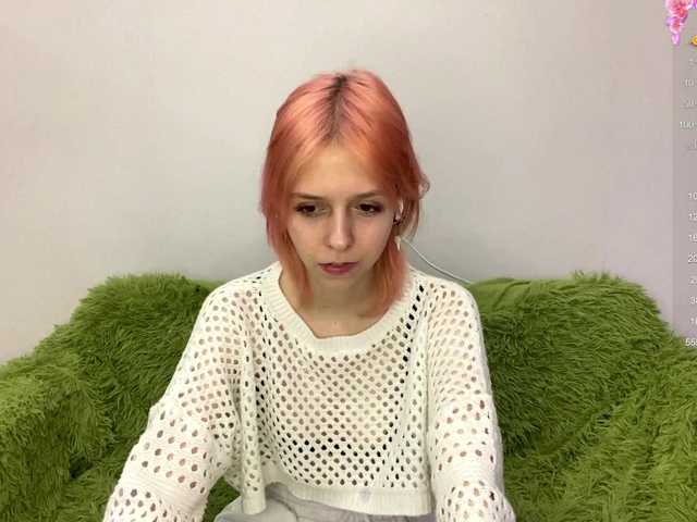 JustinaFoor – webcam model profile photo