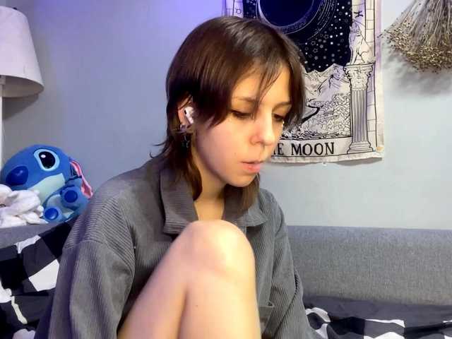  JustinaFoor chat room