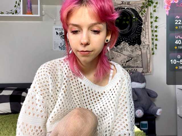 JustinaFoor's BongaCams show and profile