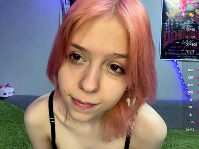 JustinaFoor's BongaCams show and profile