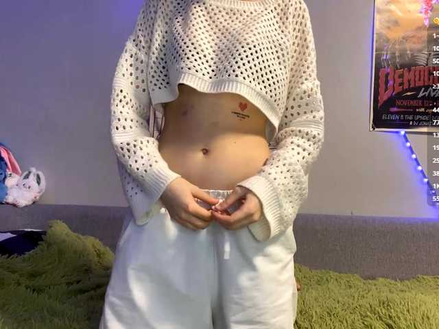 JustinaFoor's BongaCams show and profile