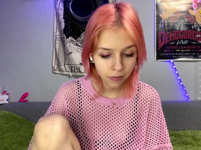 JustinaFoor's BongaCams show and profile