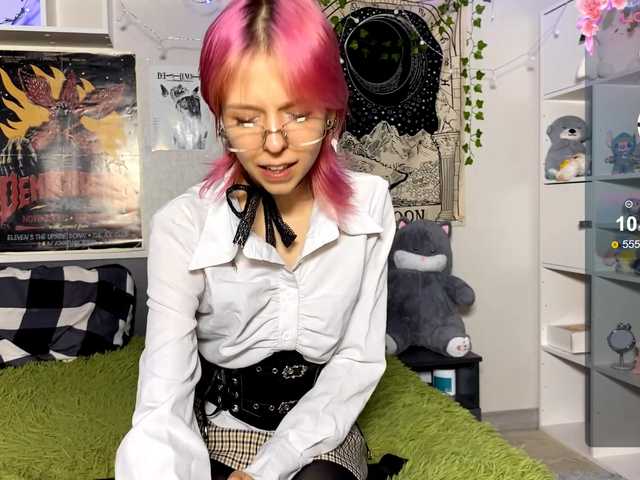 JustinaFoor's BongaCams show and profile