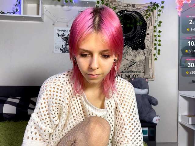 JustinaFoor's BongaCams show and profile