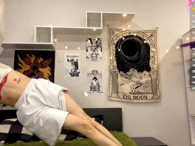 JustinaFoor's BongaCams show and profile