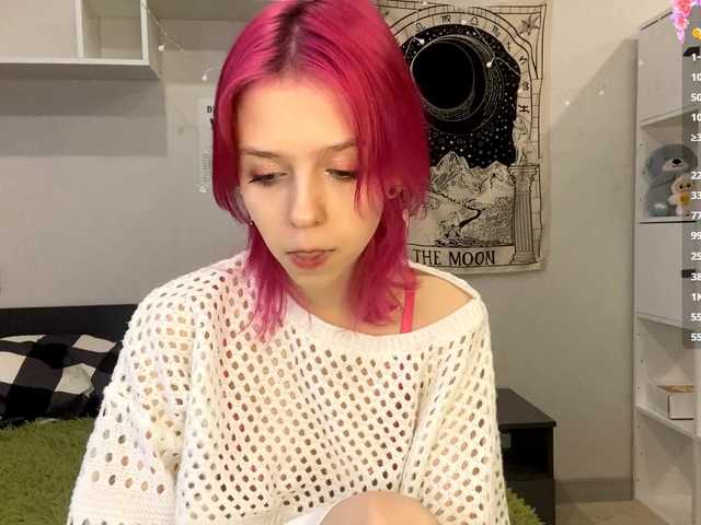 JustinaFoor's BongaCams show and profile