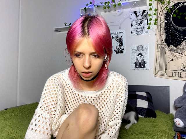 JustinaFoor's BongaCams show and profile