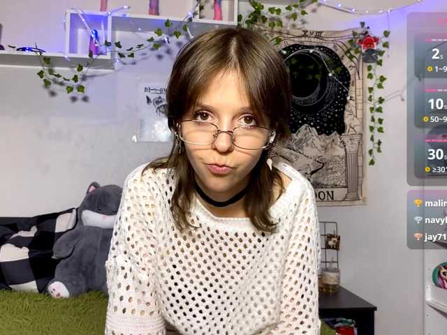 JustinaFoor's BongaCams show and profile