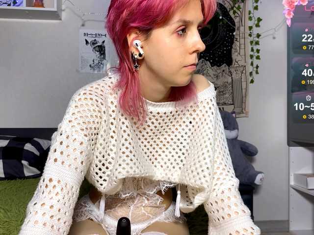 JustinaFoor's BongaCams show and profile