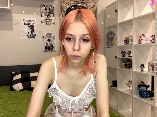 JustinaFoor's BongaCams show and profile