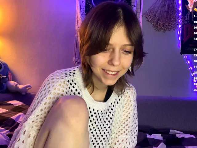  JustinaFoor chat room