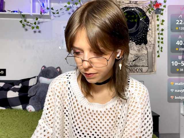 JustinaFoor's BongaCams show and profile