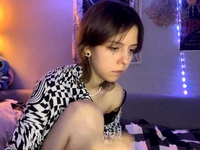 JustinaFoor – webcam model profile photo