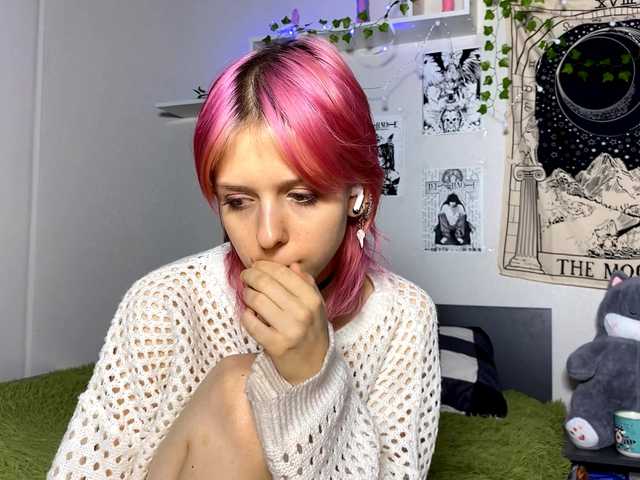 JustinaFoor's BongaCams show and profile