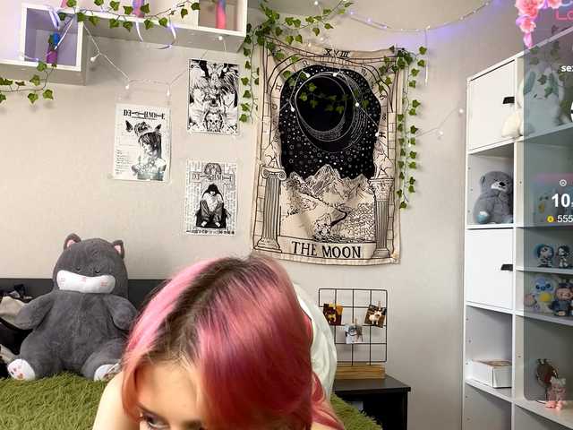 JustinaFoor's BongaCams show and profile