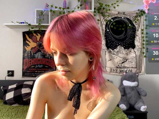 JustinaFoor's BongaCams show and profile