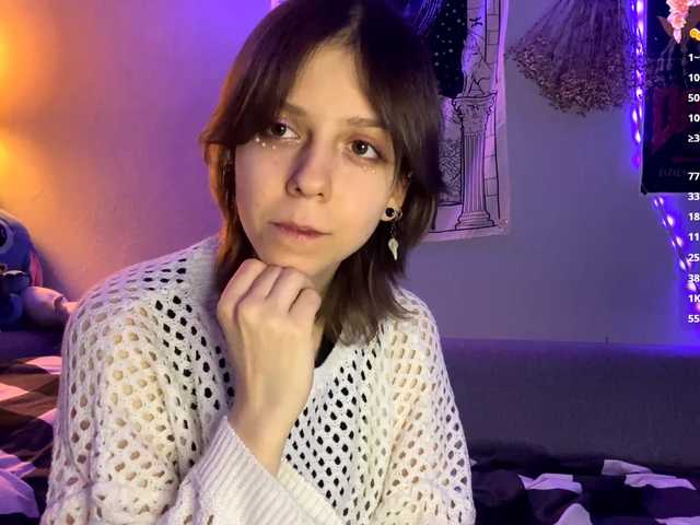  JustinaFoor chat room