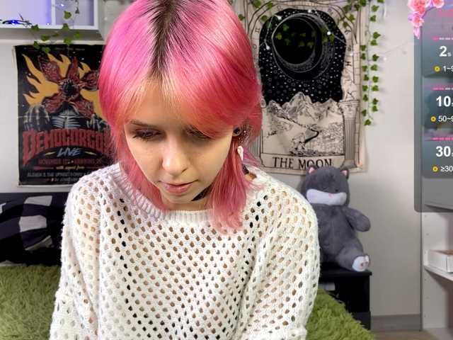 JustinaFoor's BongaCams show and profile