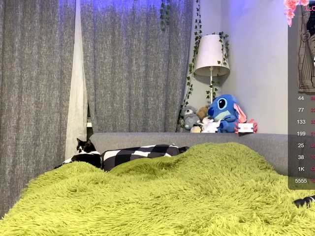 JustinaFoor's BongaCams show and profile