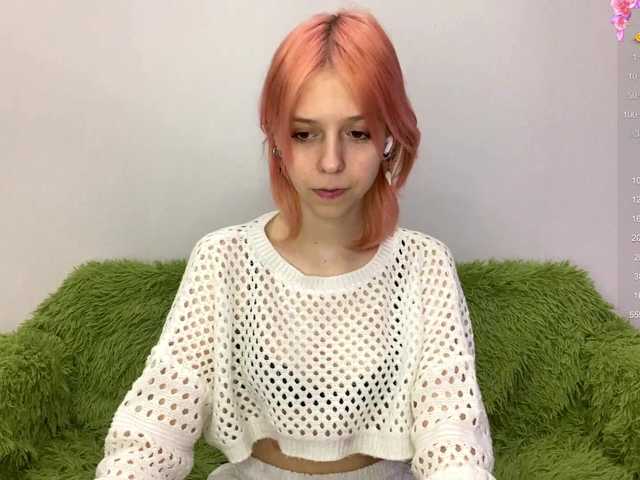 JustinaFoor's BongaCams show and profile