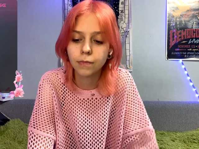 JustinaFoor's BongaCams show and profile