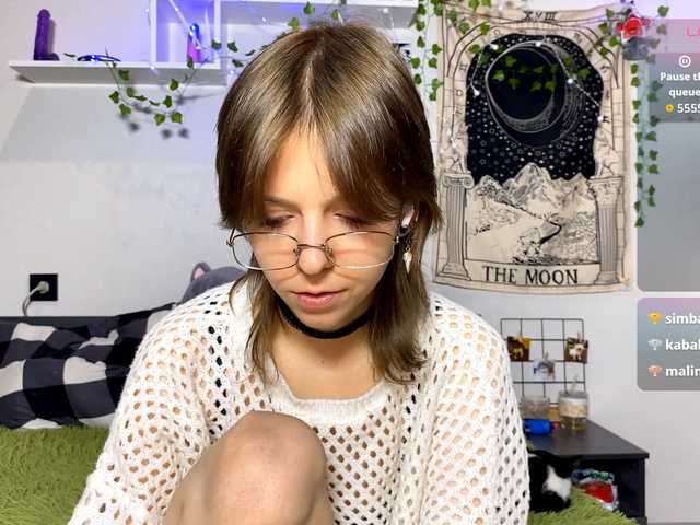 JustinaFoor's BongaCams show and profile