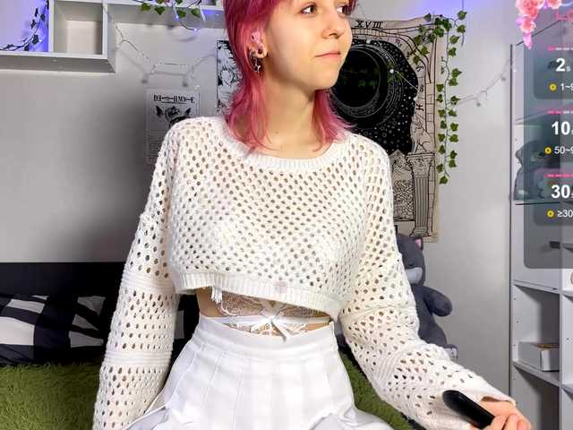 JustinaFoor's BongaCams show and profile