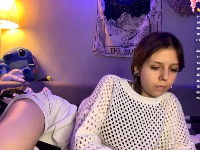  JustinaFoor chat room