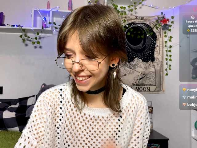 JustinaFoor's BongaCams show and profile