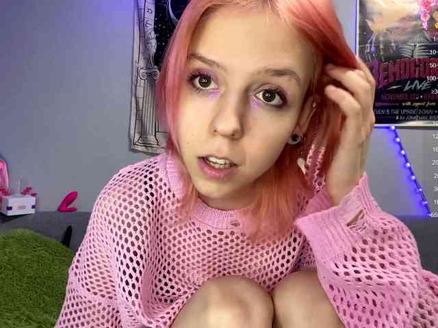 SweetieLuna webcam