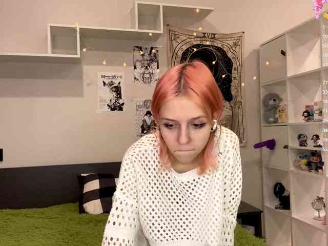 SweetieLuna webcam