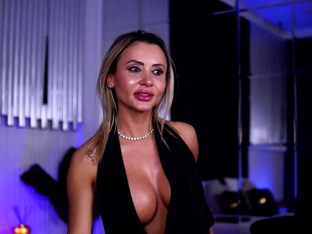 CelesteArden's BongaCams show and profile